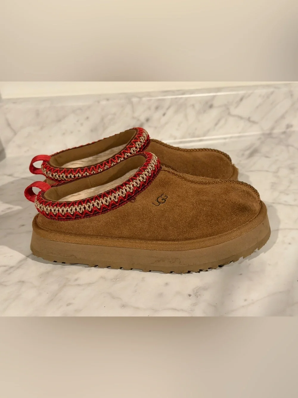 UGG Tazz II Kids Size 13 Cherry Platform Slipper Mule Red Gold Braid - Picture 8 of 10